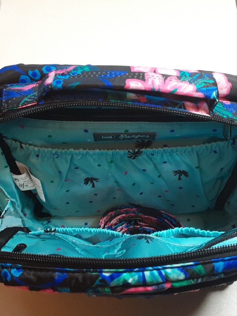 NWT Lug Ranger 2 Floral Quilted Cross Body - Black with Blue & Pink Flowers - Picture 7 of 10